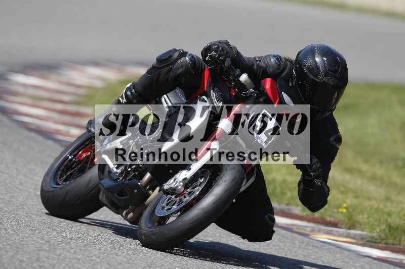 /44 09.08.2025 Plüss Moto Sport ADR/Einsteiger/54
